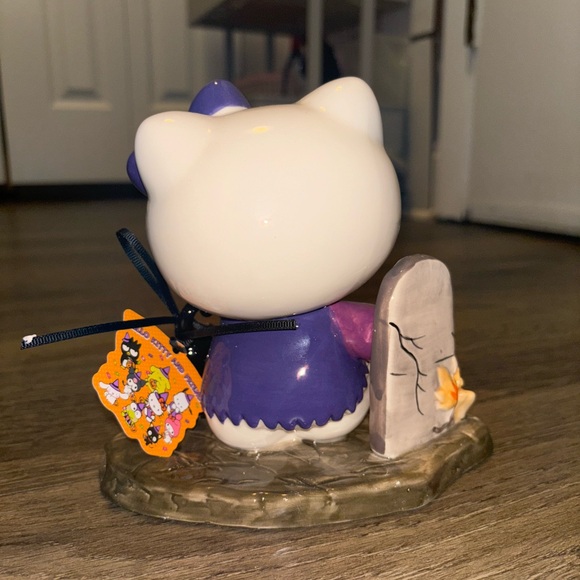 Hello Kitty Rip Haunted Ceramic 🪦 - Picture 3 of 3